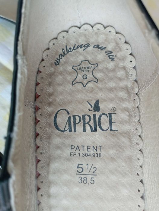 Нови обувки на Caprice №38,5