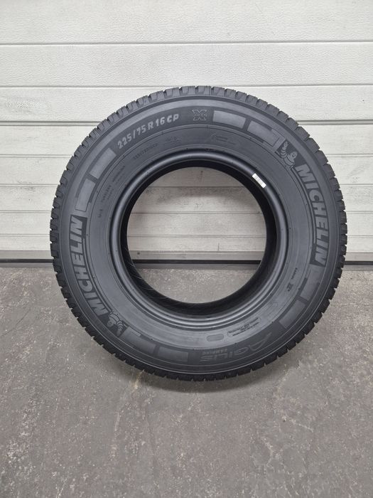 Anvelopa Michelin 225 75 16 CP