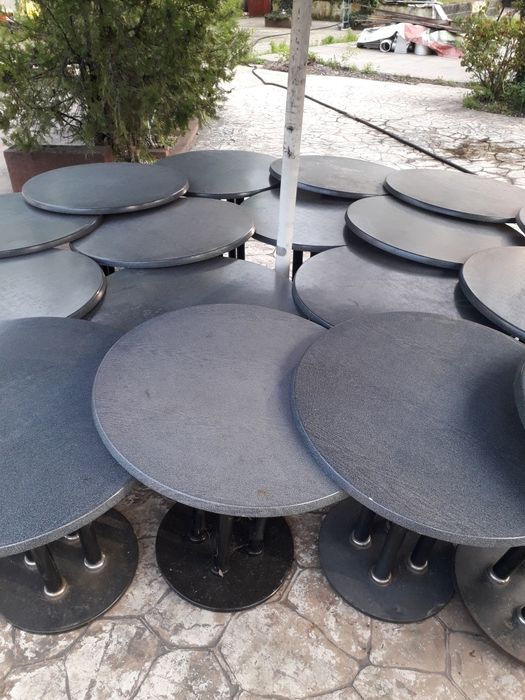 Masa rotundă de exterior