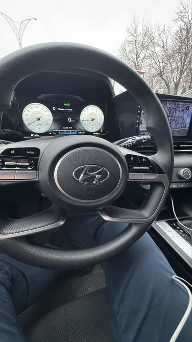 Hyundai Elantra 2021 год