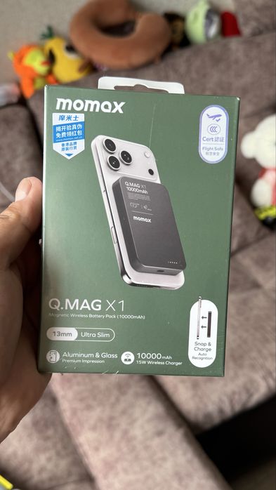 Продам повербанк MOMAX