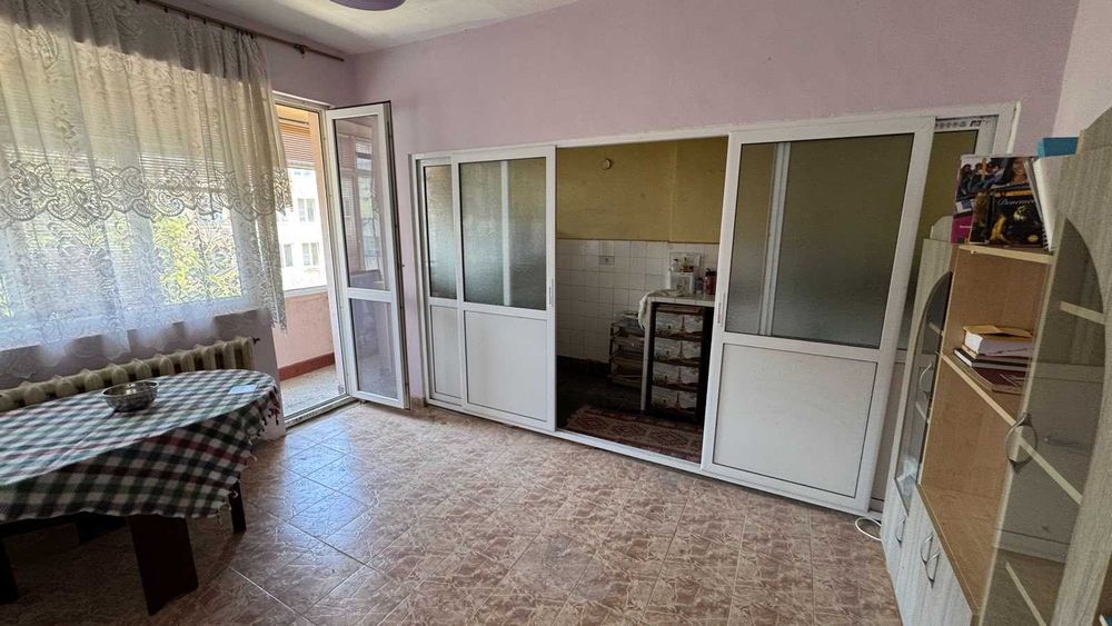 Продава се Двустаен апартамент в Разград, Лудогорие - 50 кв.м за 1530 €/кв.м - Снимка #8