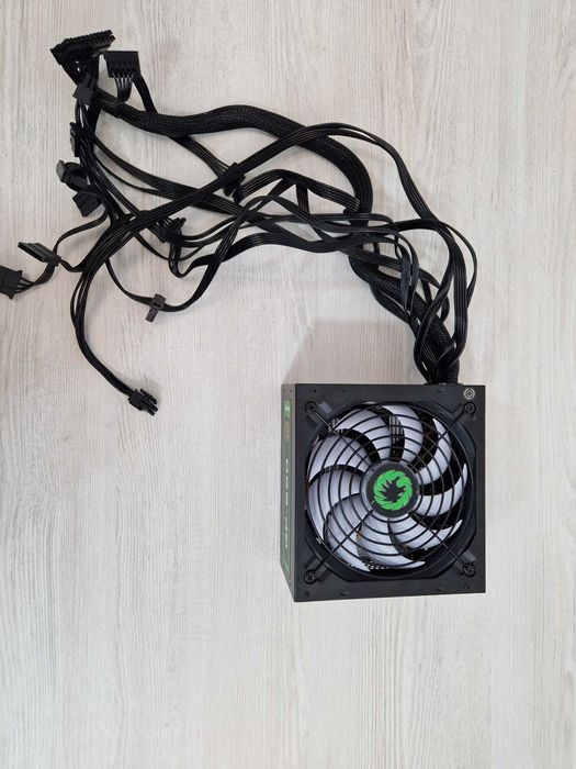 Блок питания GameMax 650W
