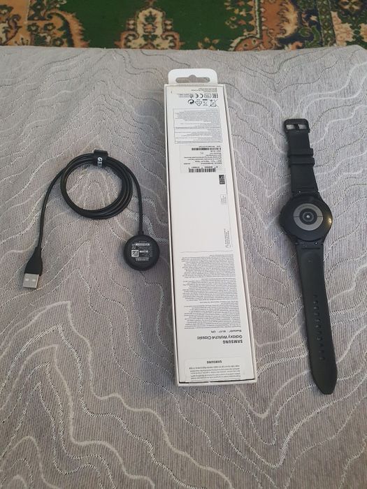 Смарт - часы : Samsung Galaxy Watch 4 Classic