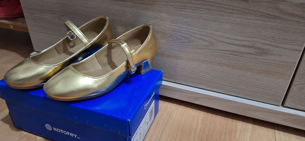 Туфли для девочки