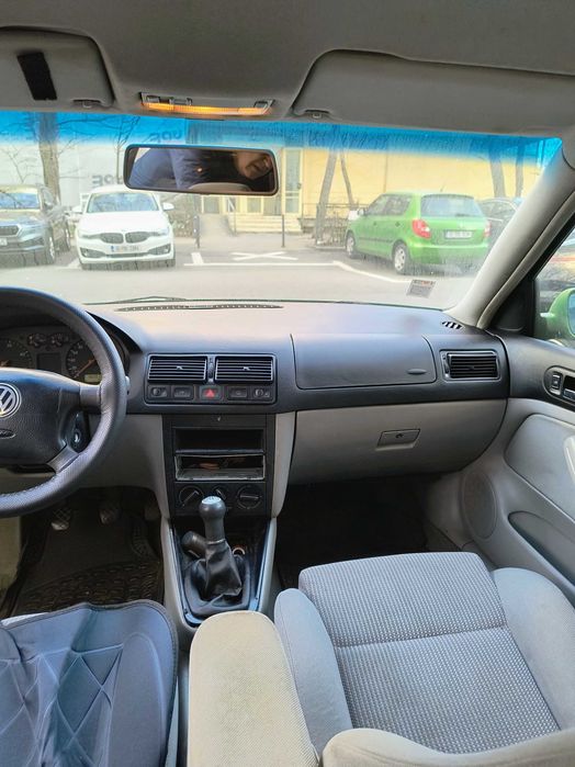 Auto VW Golf 1.9 TDI 2000
