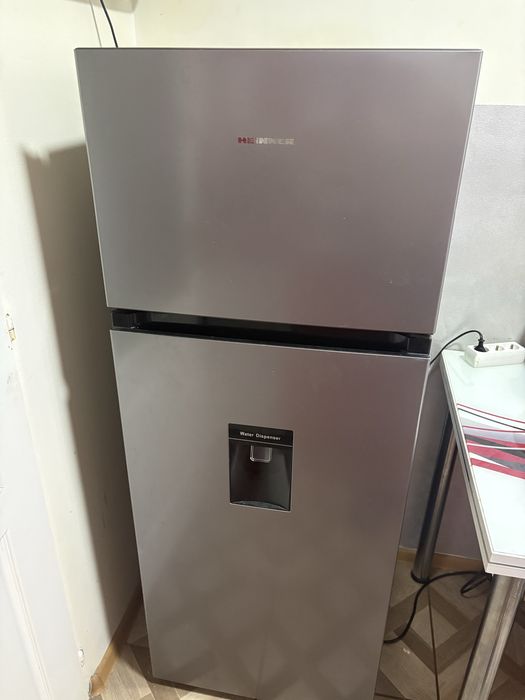 Vand frigider Heinner