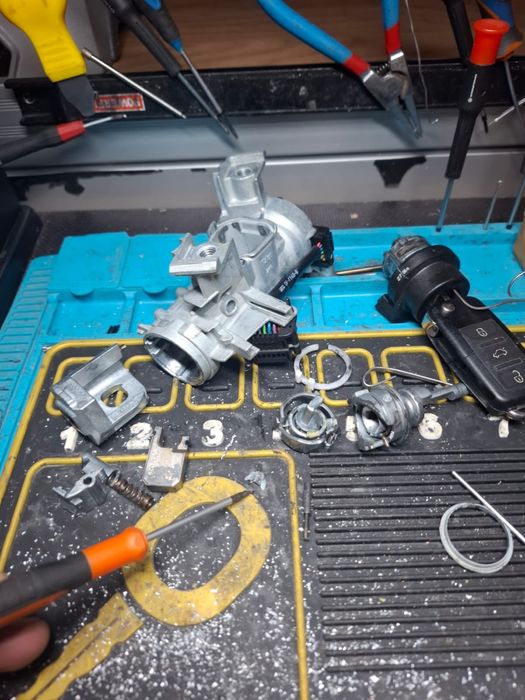 Reparatie contact auto VW & etc/ cheie /yala auto/ blocator volan