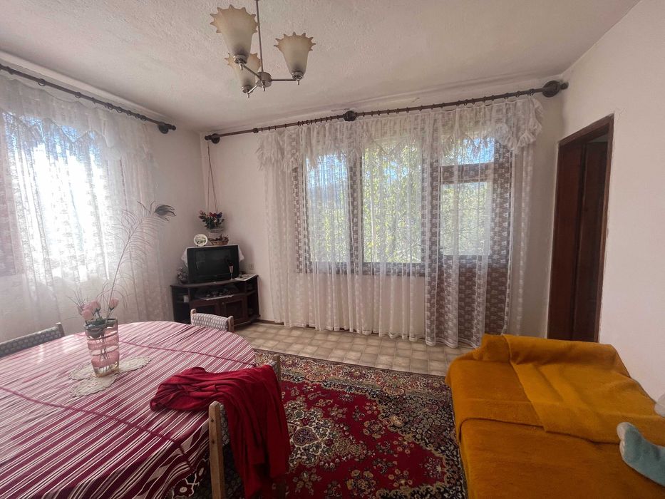Продава се Къща в с. Забърдо, Област Смолян - 279 кв.м за 132 €/кв.м - Снимка #2