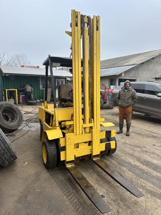 Stivuitor roti duble motor 4 pistoane