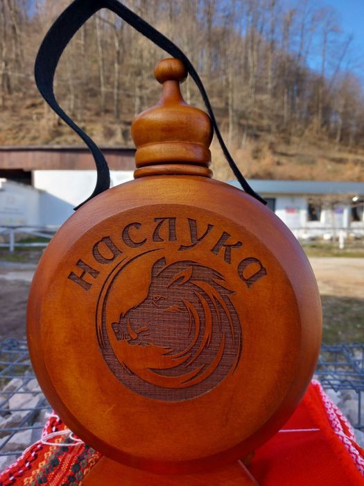 Дървена  Бъклица  1 литър гравирана