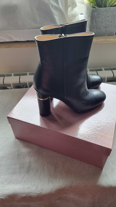 Ghete de dama Carlo Pazolini ,Made in Italy ,ms.40IT