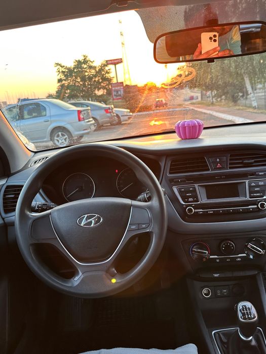 Vând Hyundai I20