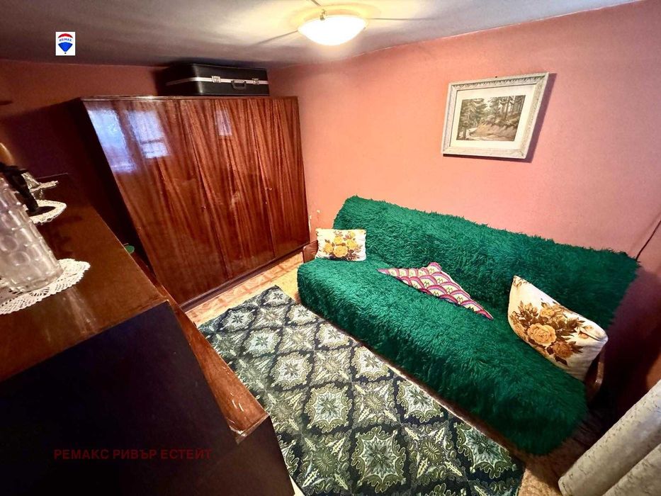 Къща с двор за продажба в гр. Две могили