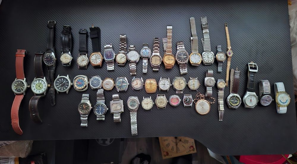 Лот от часовници - механични и кварцови