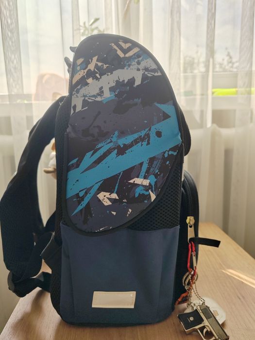 Школьный рюкзак первоклассника