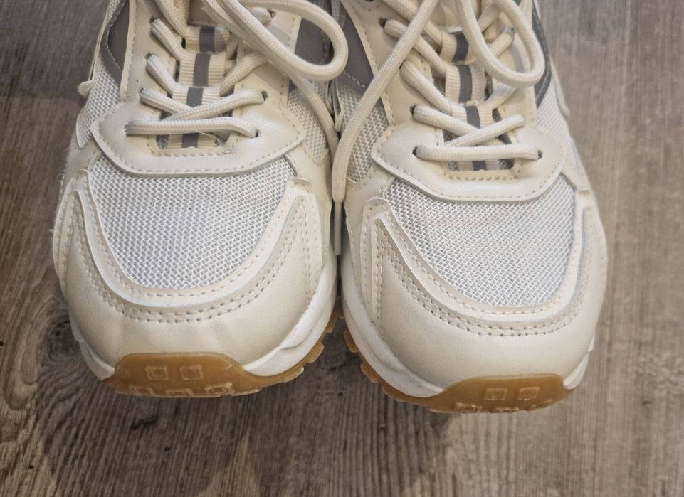 Adidasi cropp marimea 37 dama