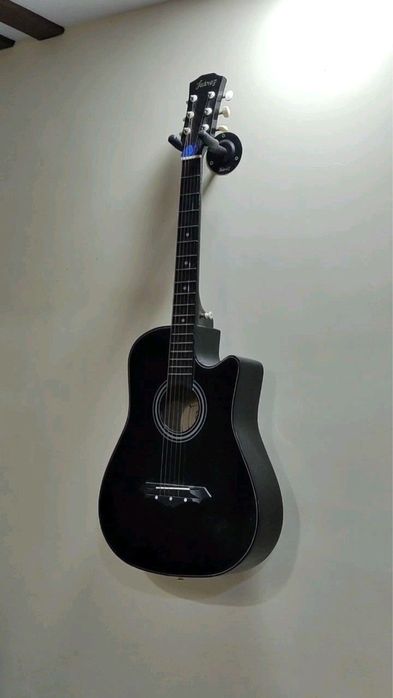 Акустическая гитара