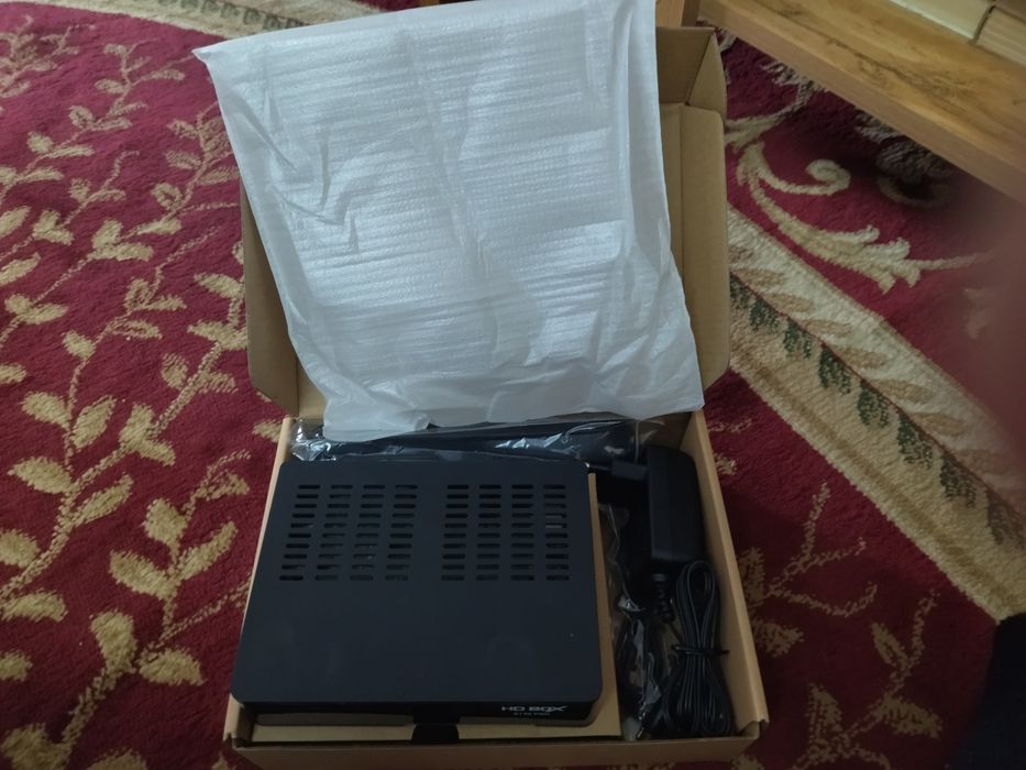 Тюнер продаётся HD s100 pro