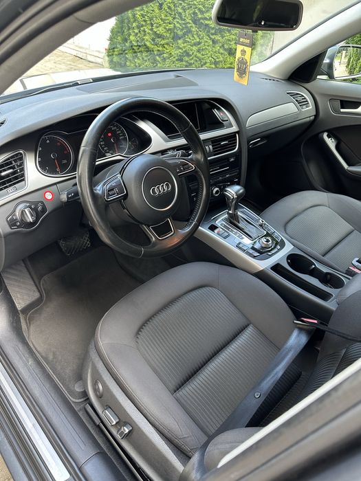 VÂND AUDI A4 B8 FACELIFT 2013 – 2.0 TDI 142 CP – AUTOMAT - 320.000 KM