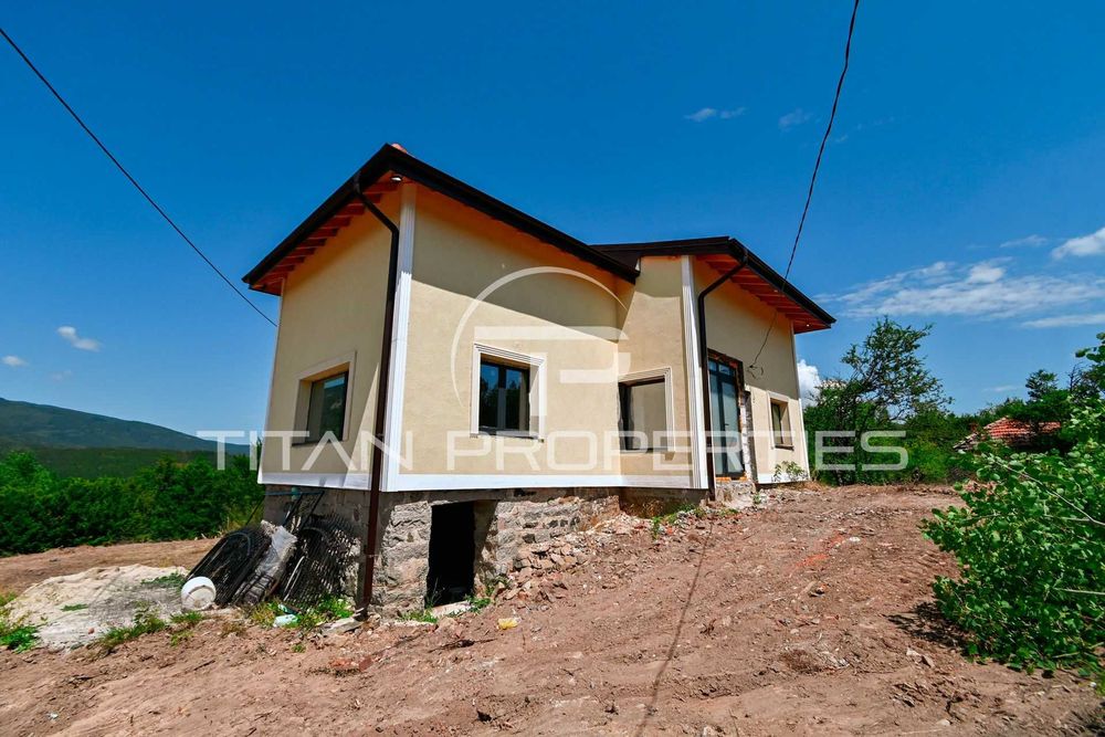 Къща за продажба в с. Железница