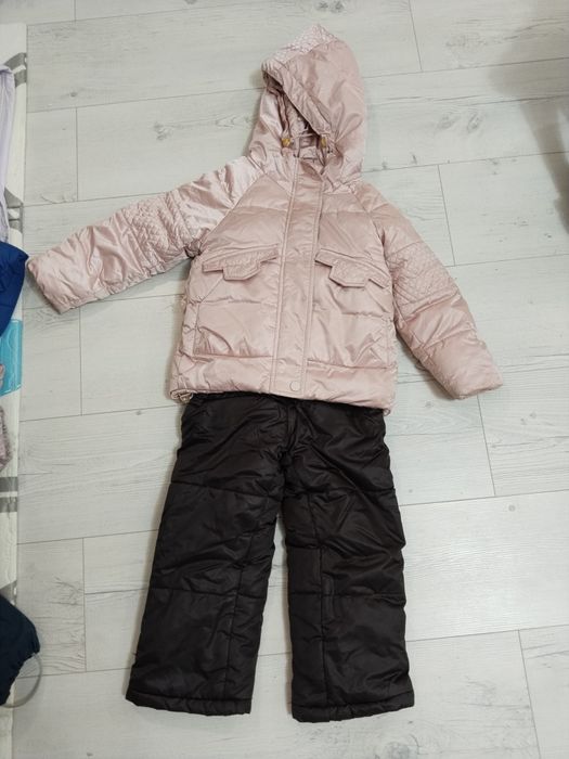 Продам куртку размер: 3-4 лет