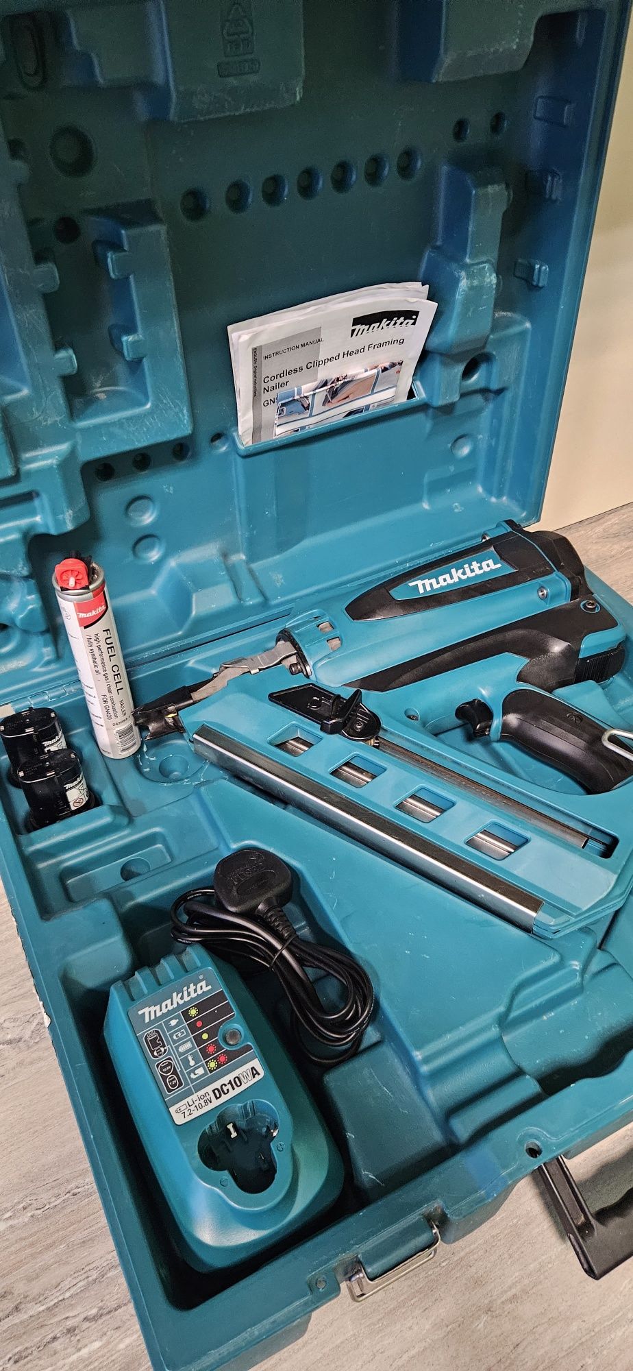 Makita Пистолет за пирони GN900 GAS гр. Пловдив Младежки Хълм • OLX.bg
