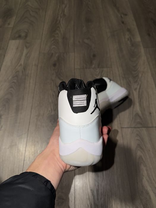Air Jordan 11