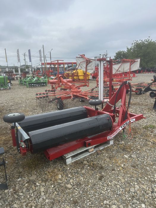 Clesti manevrat baloti . Coasa . Infoliator . Grebla