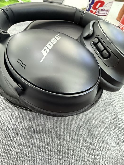 Bose qc 45 folosite de 3 ori