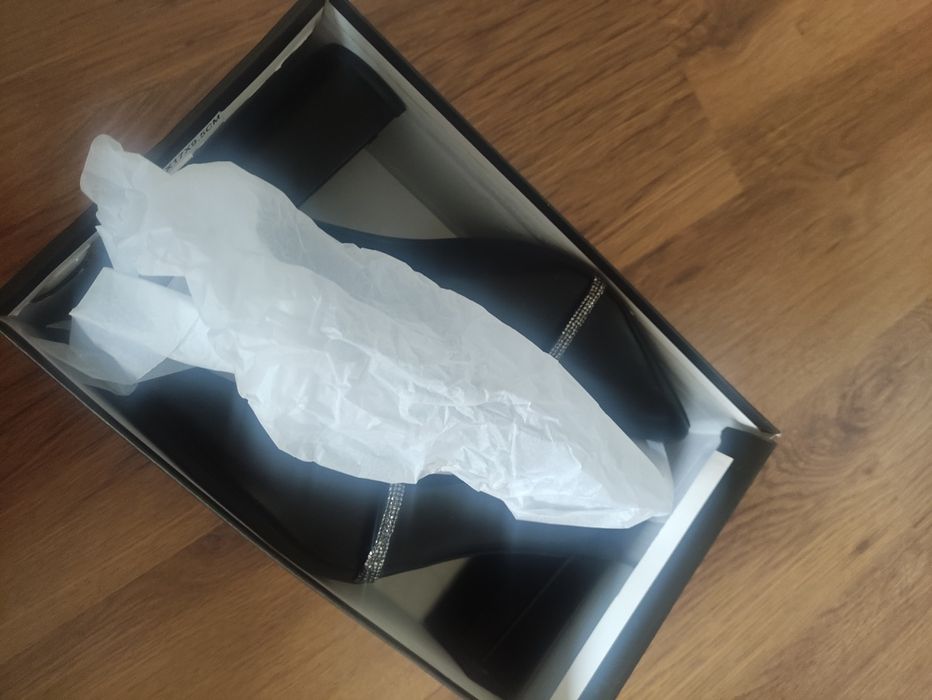 Официални обувки с дебел ток