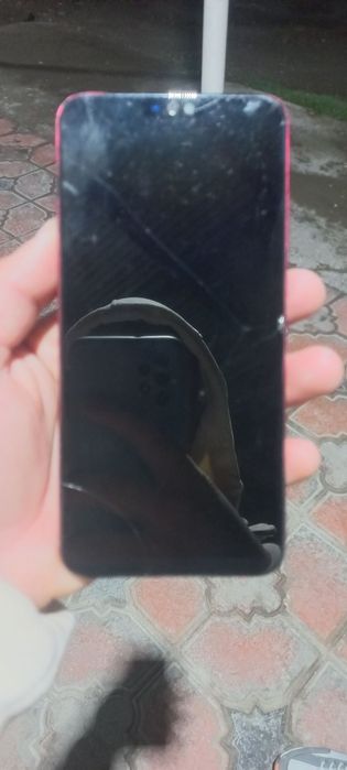 Honor 8x 4/64 umuman qotmeydi pul kerakligi uchn sotopman