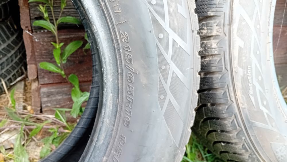 Cauciucuri de iarnă 215 65 16