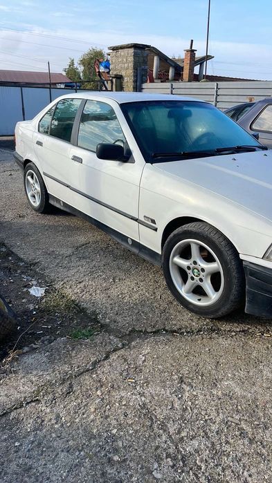 BMW 318 e36 бензин