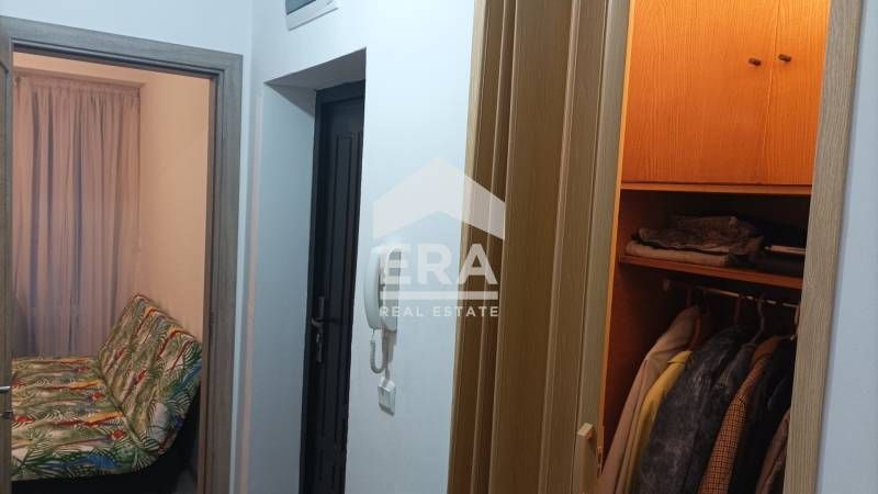Двустаен обзаведен апартамент за продажба, в нова сграда в района на К