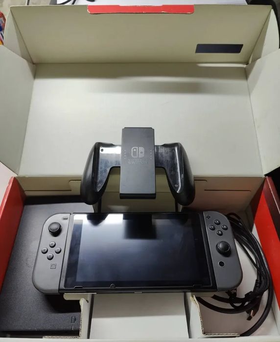 Nintendo Switch V2 (Прошитая)