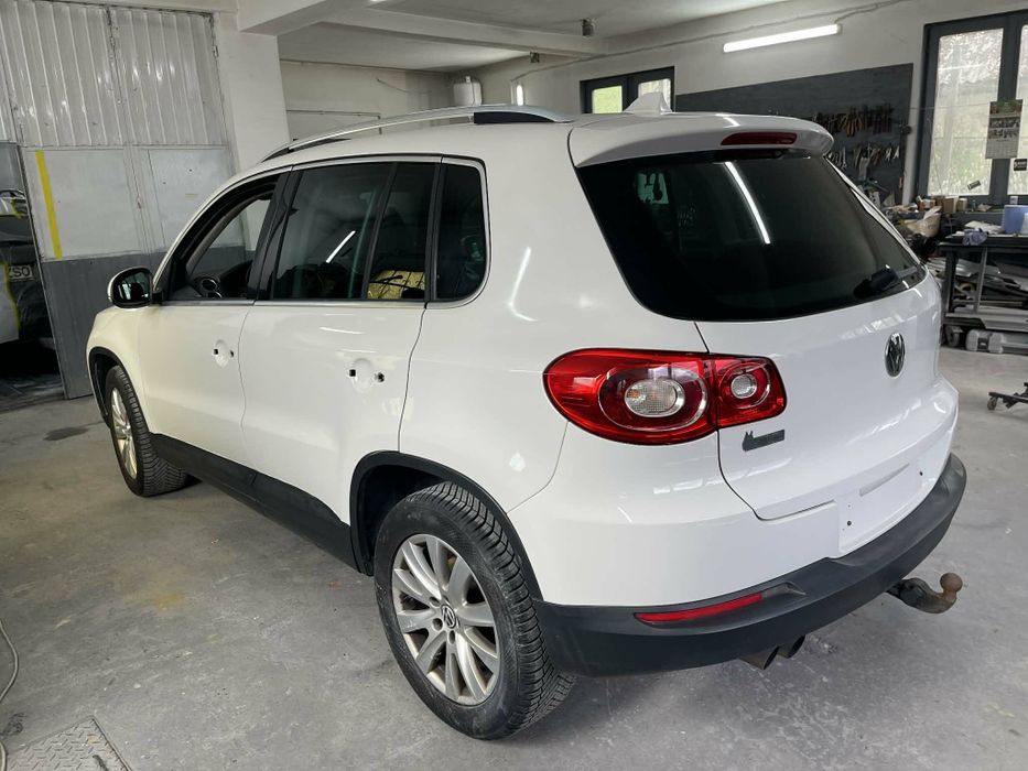Volkswagen  Tiguan Van
