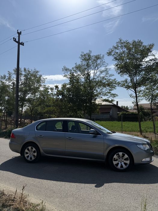 Vând Skoda Superb 2