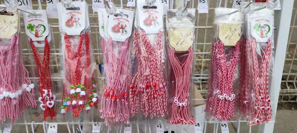 Мартеници ръчна изработка вълна