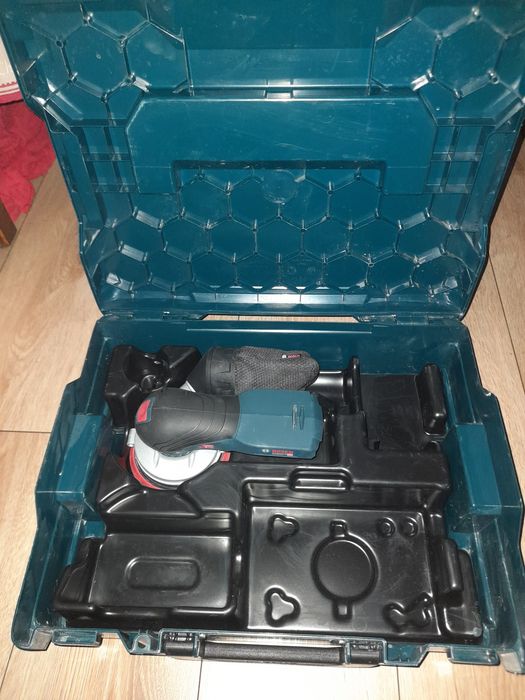 Corp șlefuitor  cu acumulator și variator de turatie Bosch GEX 18V- 125