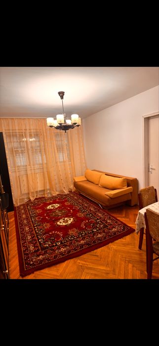Apartament cu 4 camere in zona centrală