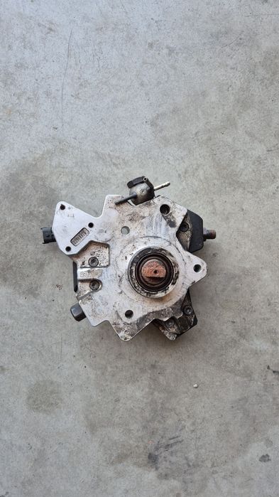 Pompa inalta presiune hyundai tucson 2.0 crdi cod 0445010121 an 2008