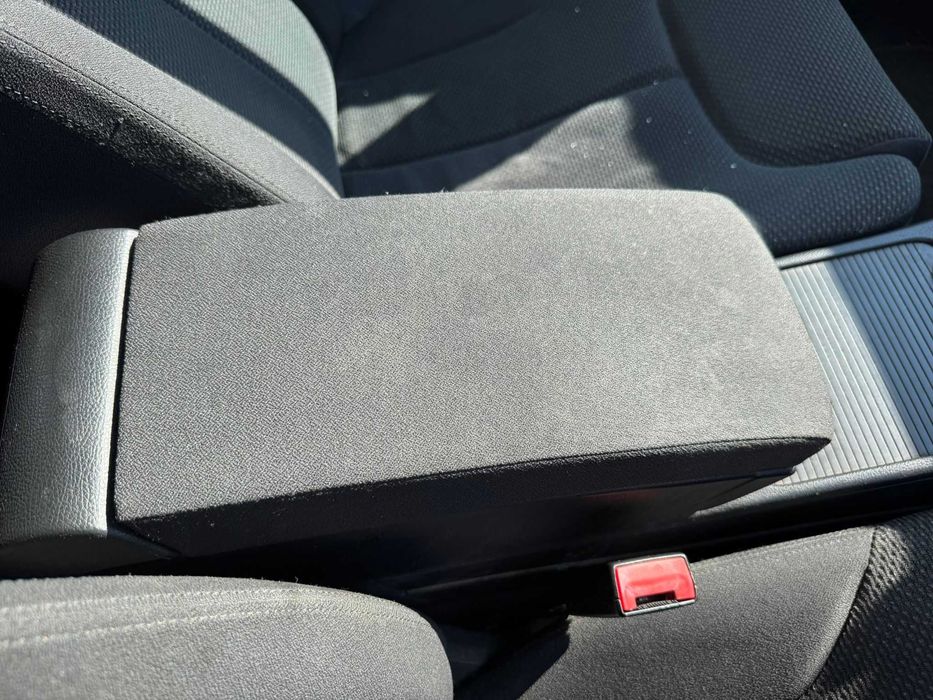 Cotiera material textil Volkswagen Passat B6 2.0 TDI BKP Break