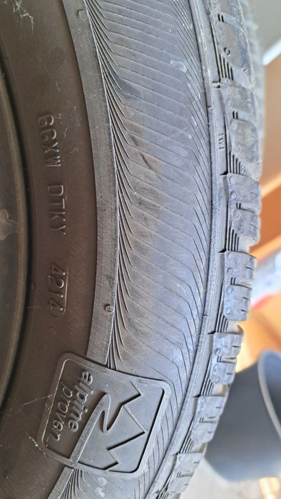 Vand 4 anvelope iarna 205 60 16  Semperit Speed Grip 2