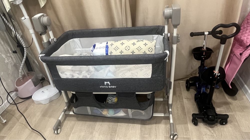 Продам манеж люлька новая