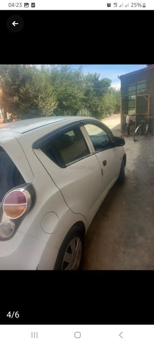 Spark sotiladi.Holati yaxshi