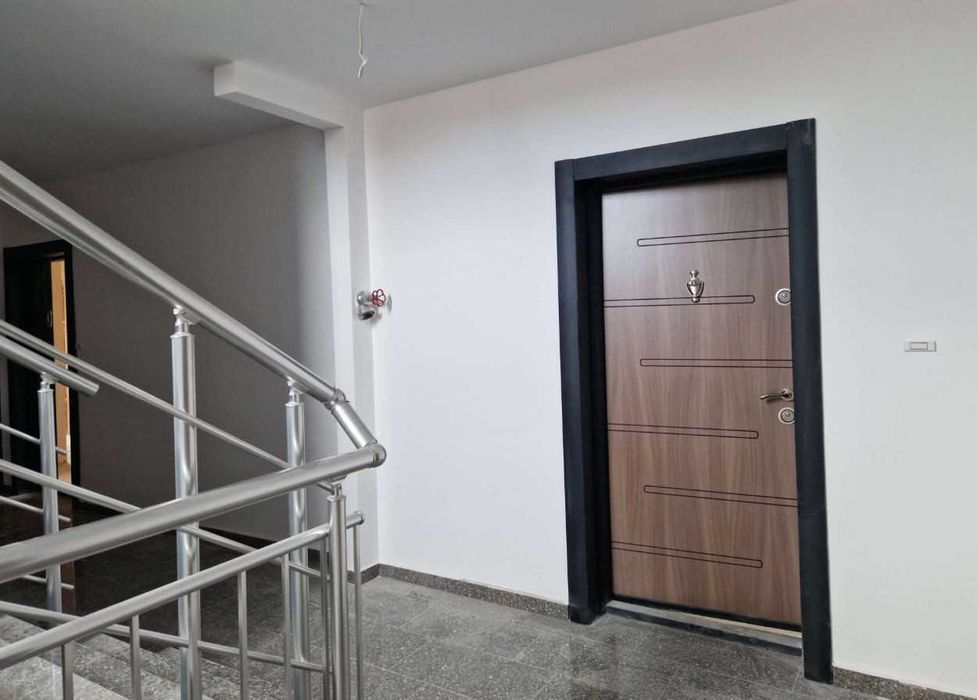 Продава се Тристаен апартамент в Бургас, Сарафово - 107 кв.м за 1541 €/кв.м - Снимка #1