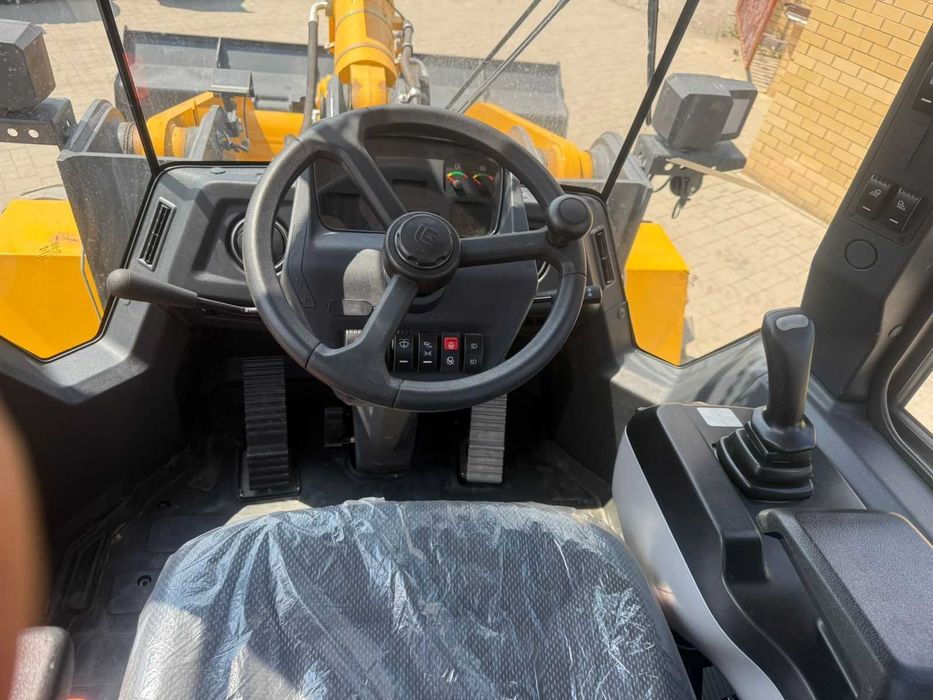 Фронтальный погрузчик LIU GONG 855