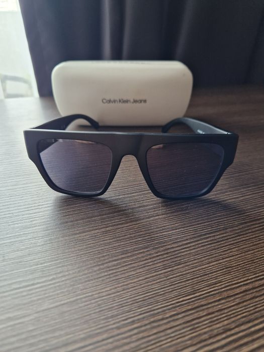 Оригинални очила на Calvin Klein