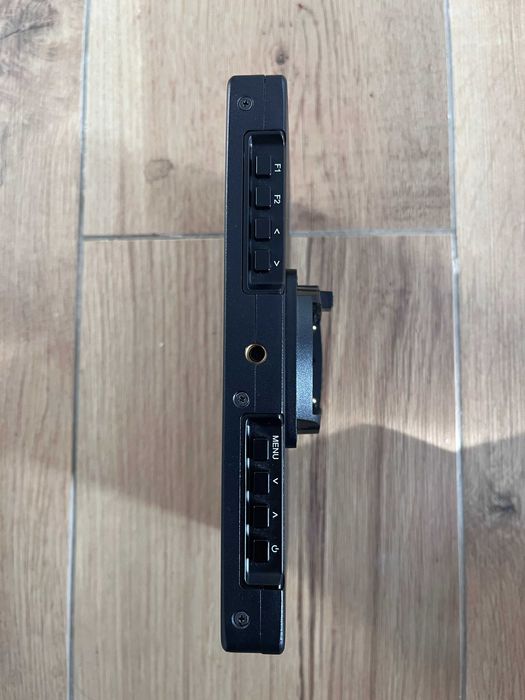 Feelworld Monitor T7 Plus monitor extern video + baterii + charger